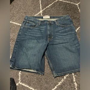 Arizona jeans shorts men’s size 36 never wore in new condition